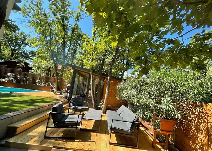 Pine-Wood Resort
